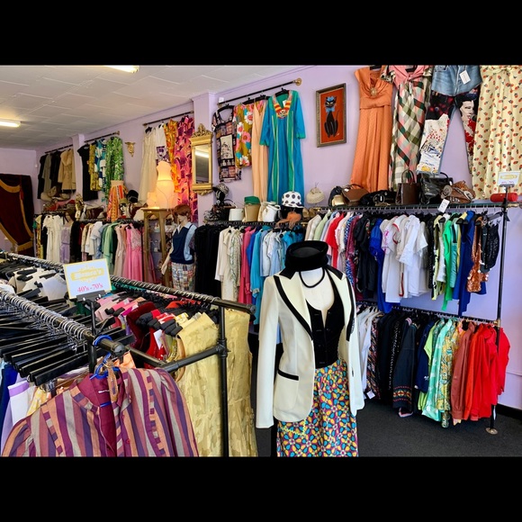 Meet your Posher, Carlos & Selah! - Picture 3 of 8